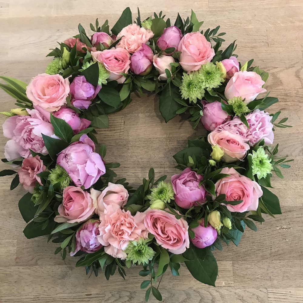 Begravningskrans med rosa rosor