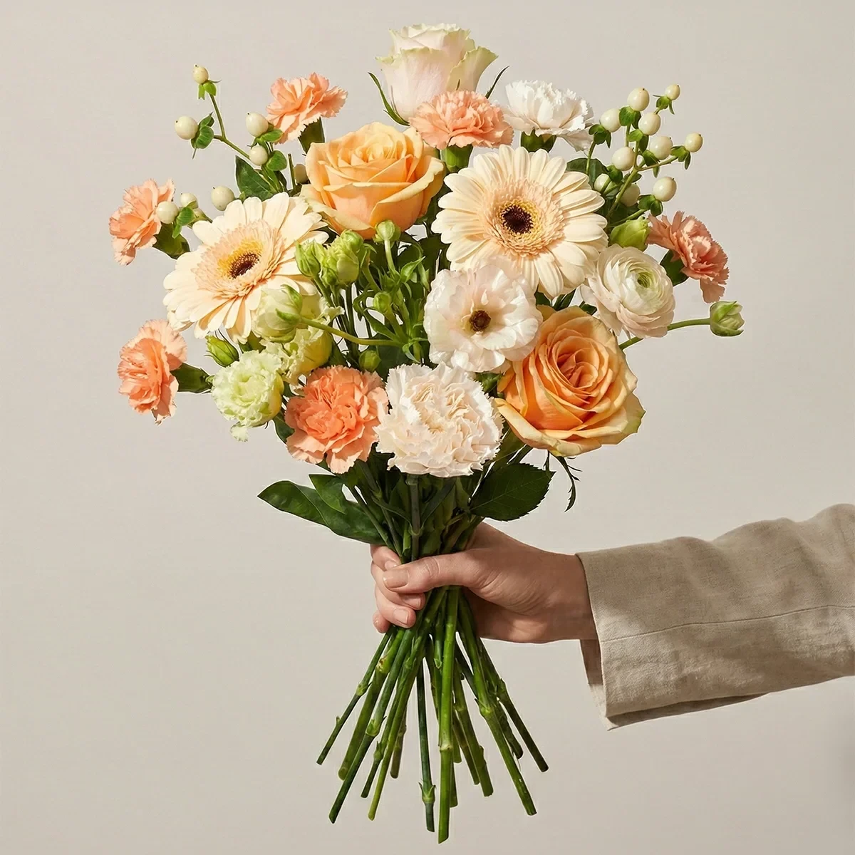 Specialbeställning blombukett med snittblommor från Nockebyhovs Blommor i Bromma, Stockholm.