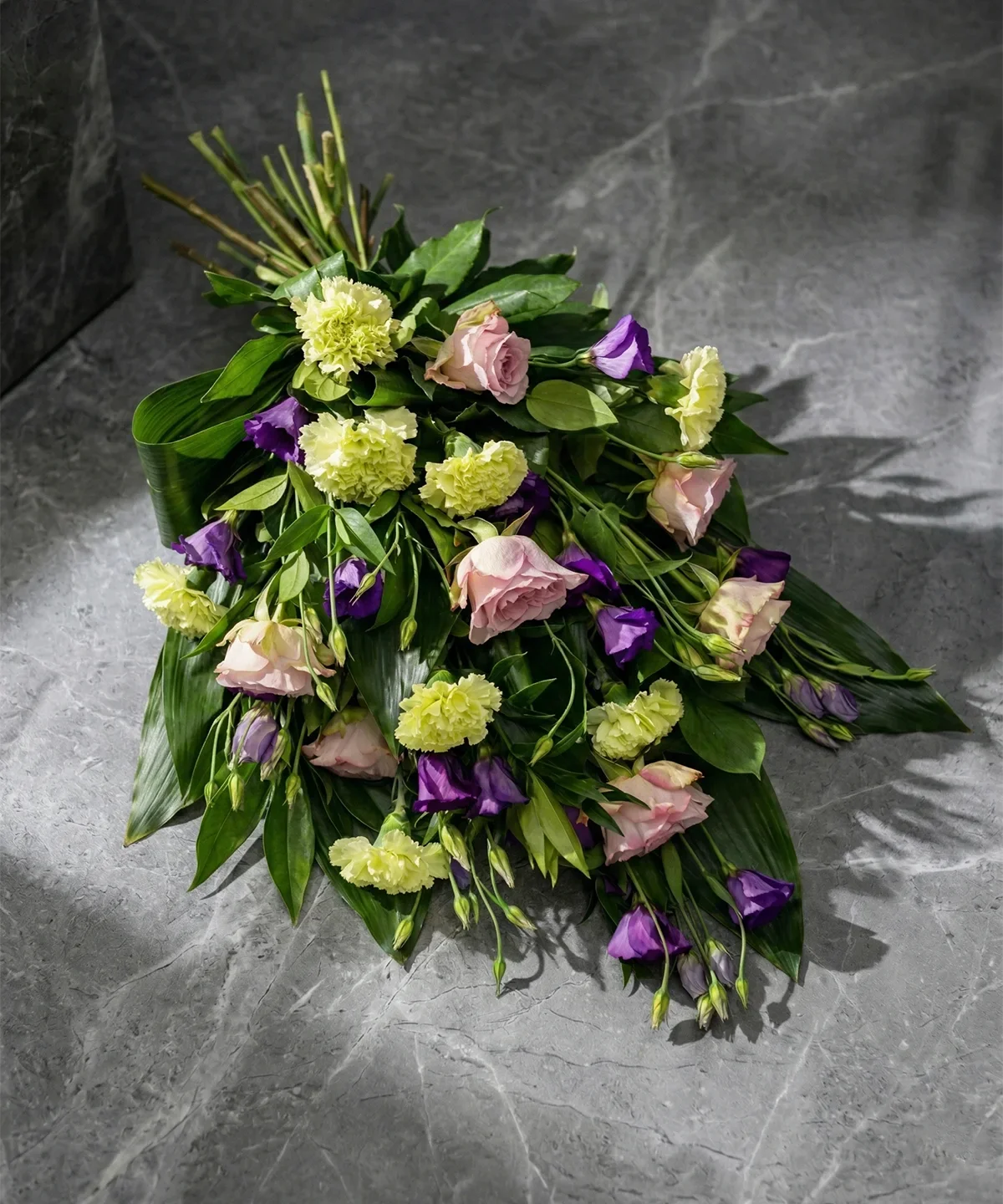 Stor sorgbukett från Nockebyhovs Blommor nära Brommaplan